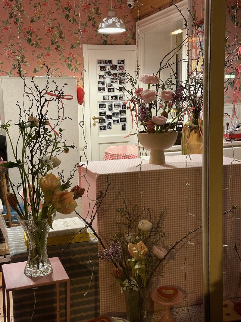 Świeży bukiet sezonowych kwiatów – kwiaciarnia Kwiaty i Graty Katowice